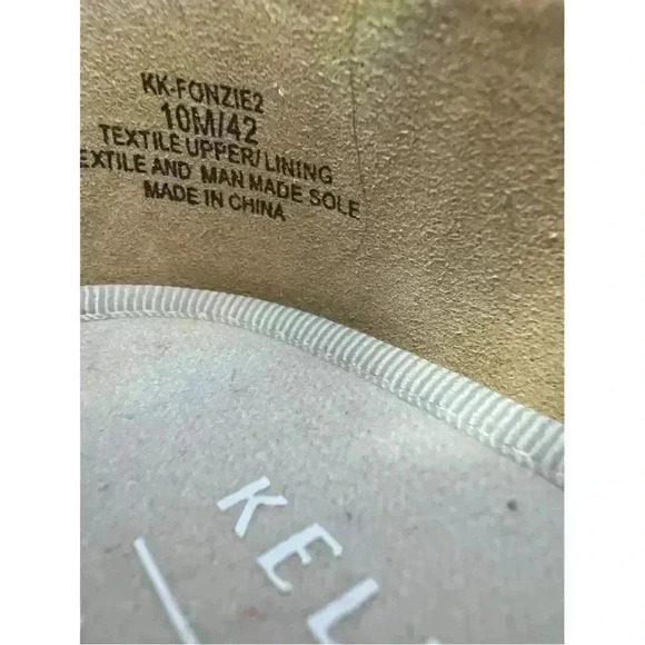 Kelly & Katie - Picture 3 of 3